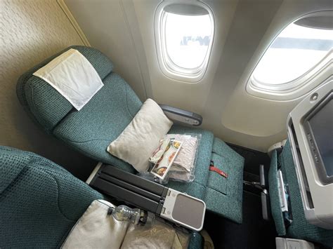 cathay pacific premium economy 777|Review: Cathay Pacific 777 Premium Economy (LHR .